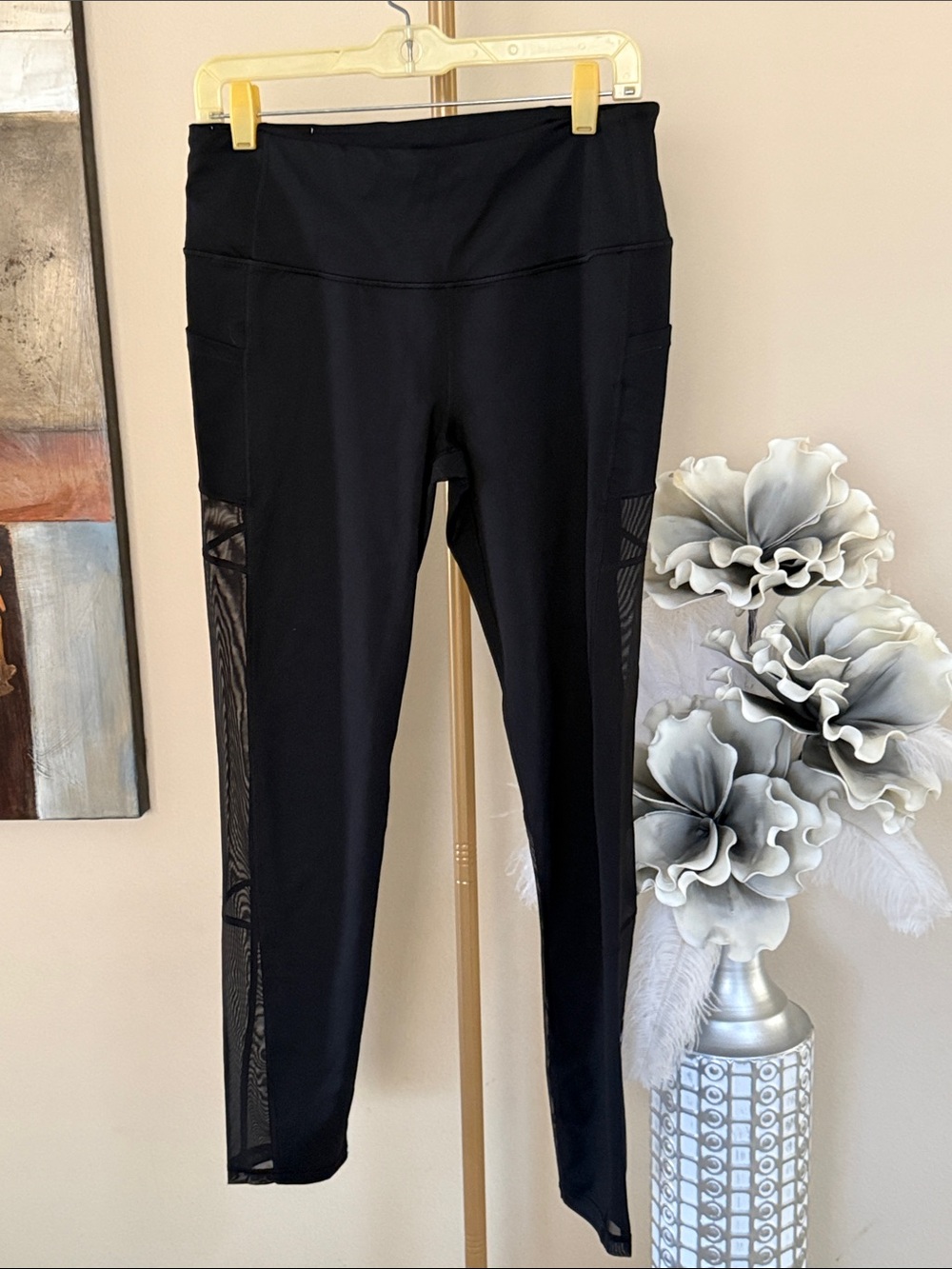 PINK Victoria's Secret Black High-Waist Mesh Panel Leggings